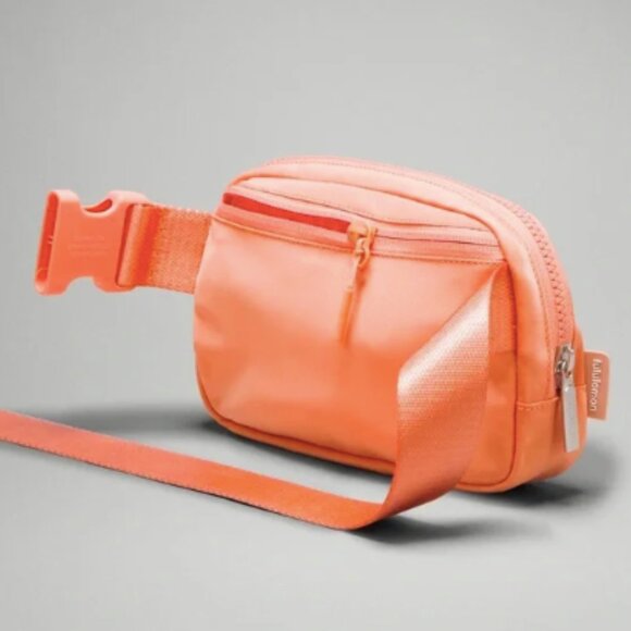 Lululemon Micro Belt Bag – Hot Heat Orange – NWT, Rare Color - Picture 6 of 7